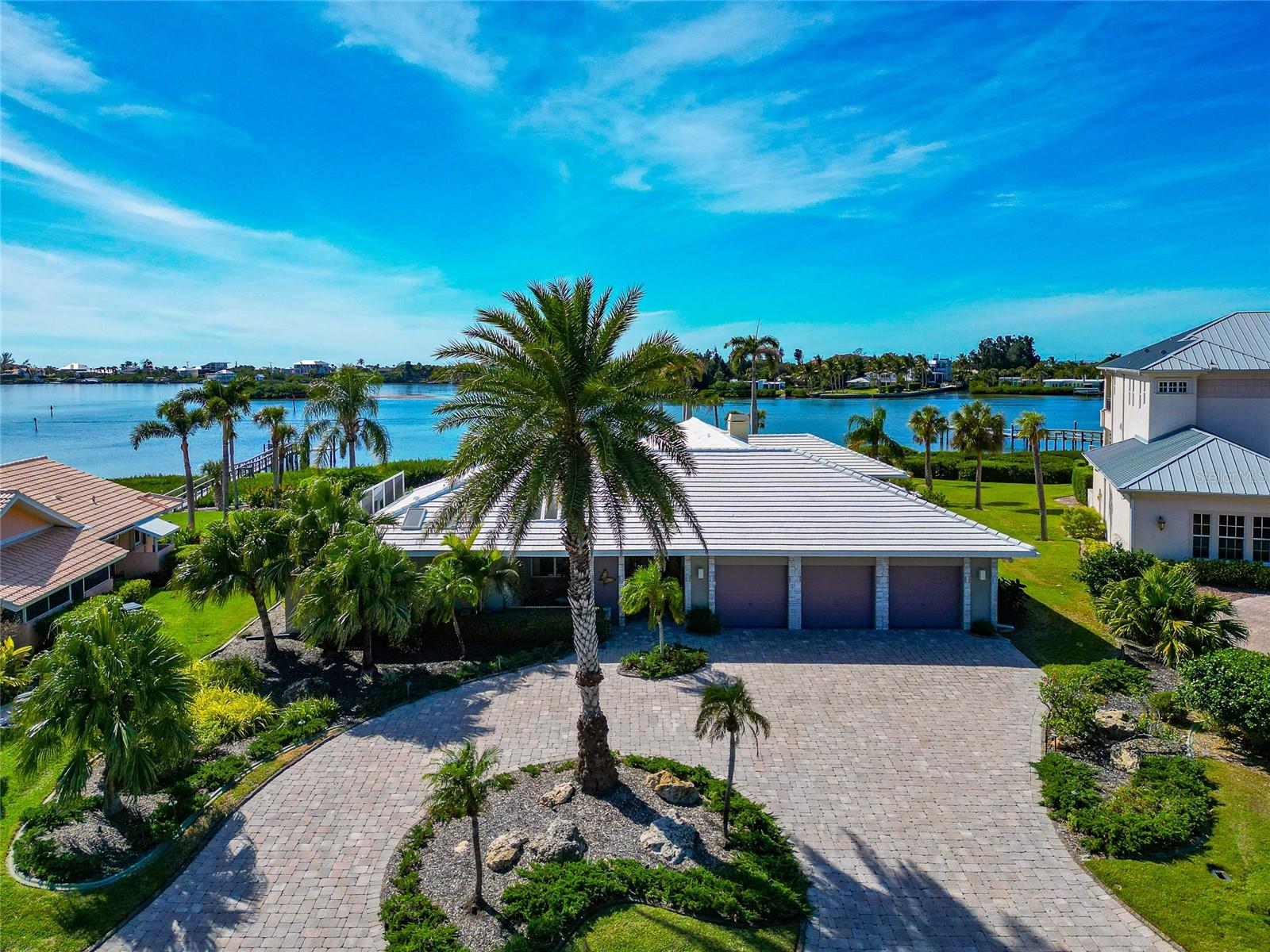 431 Yacht Harbor Dr, Osprey, FL 34229