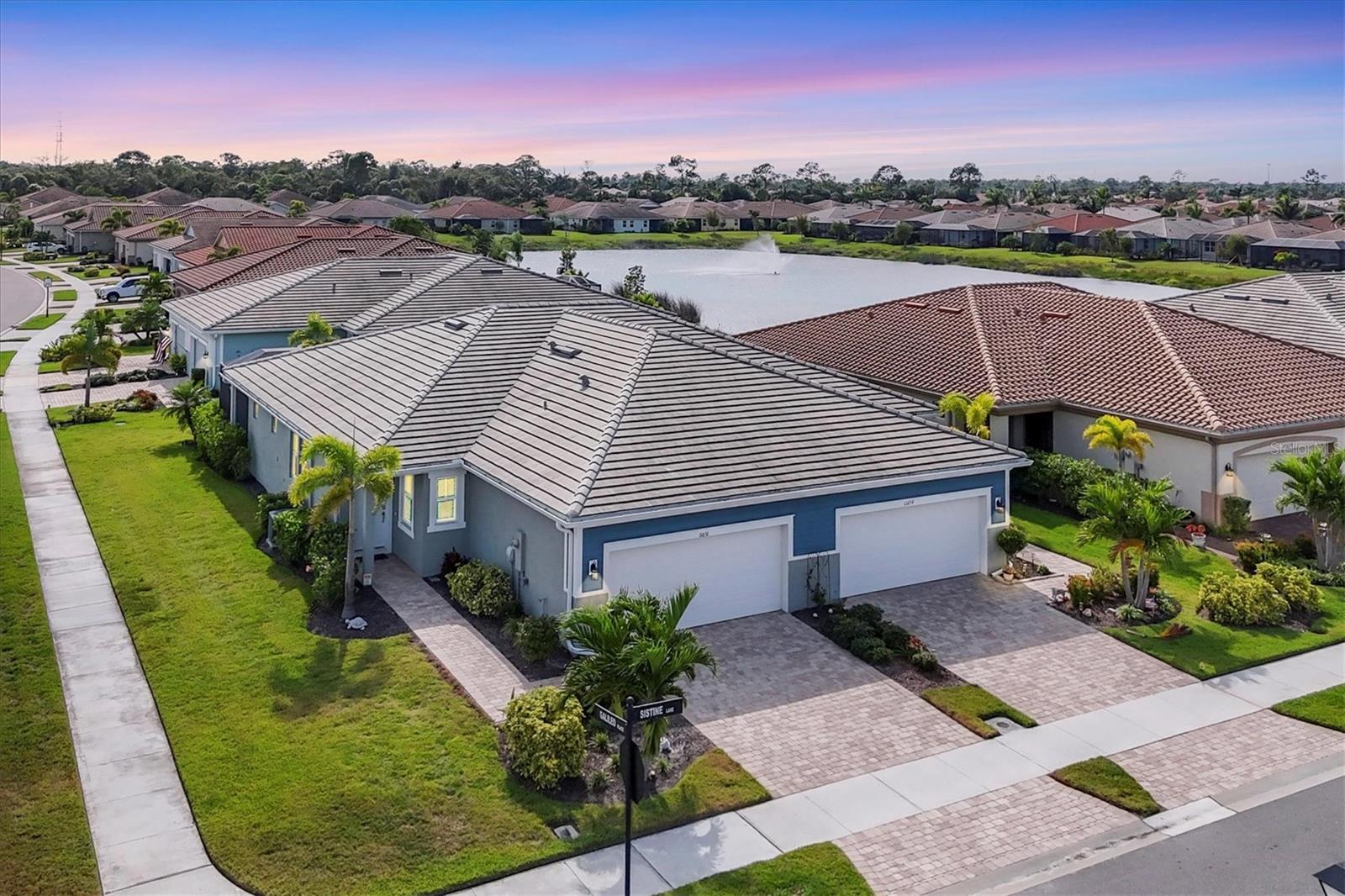11651 Sistine Ln, Venice, FL 34293