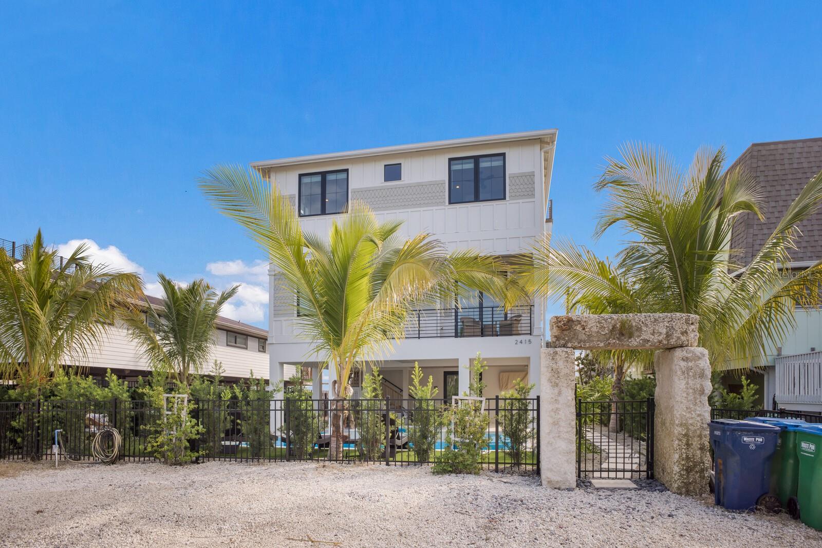 2415 Avenue B, Bradenton Beach, FL 34217