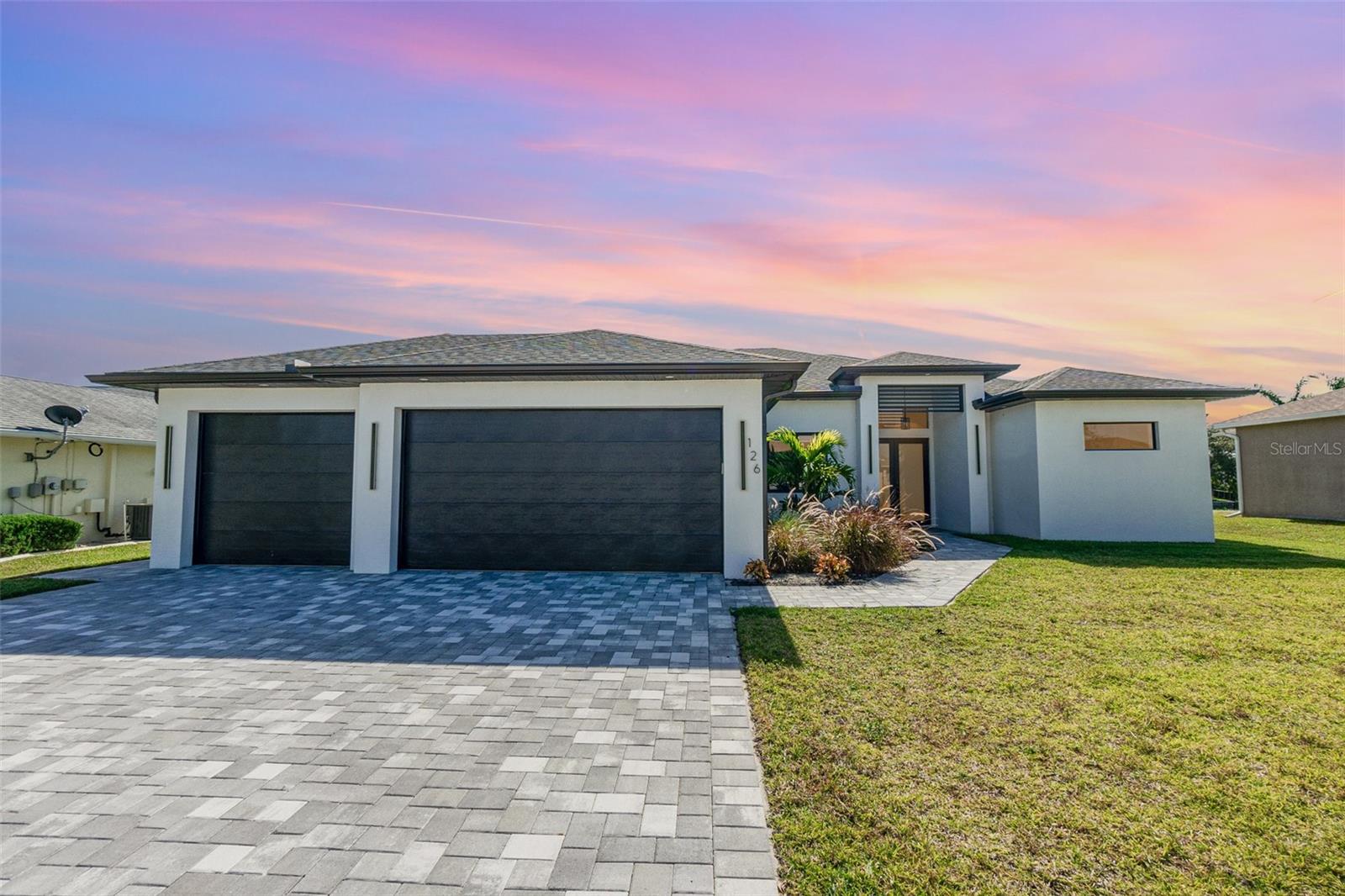 126 Se 20th St, Cape Coral, FL 33990