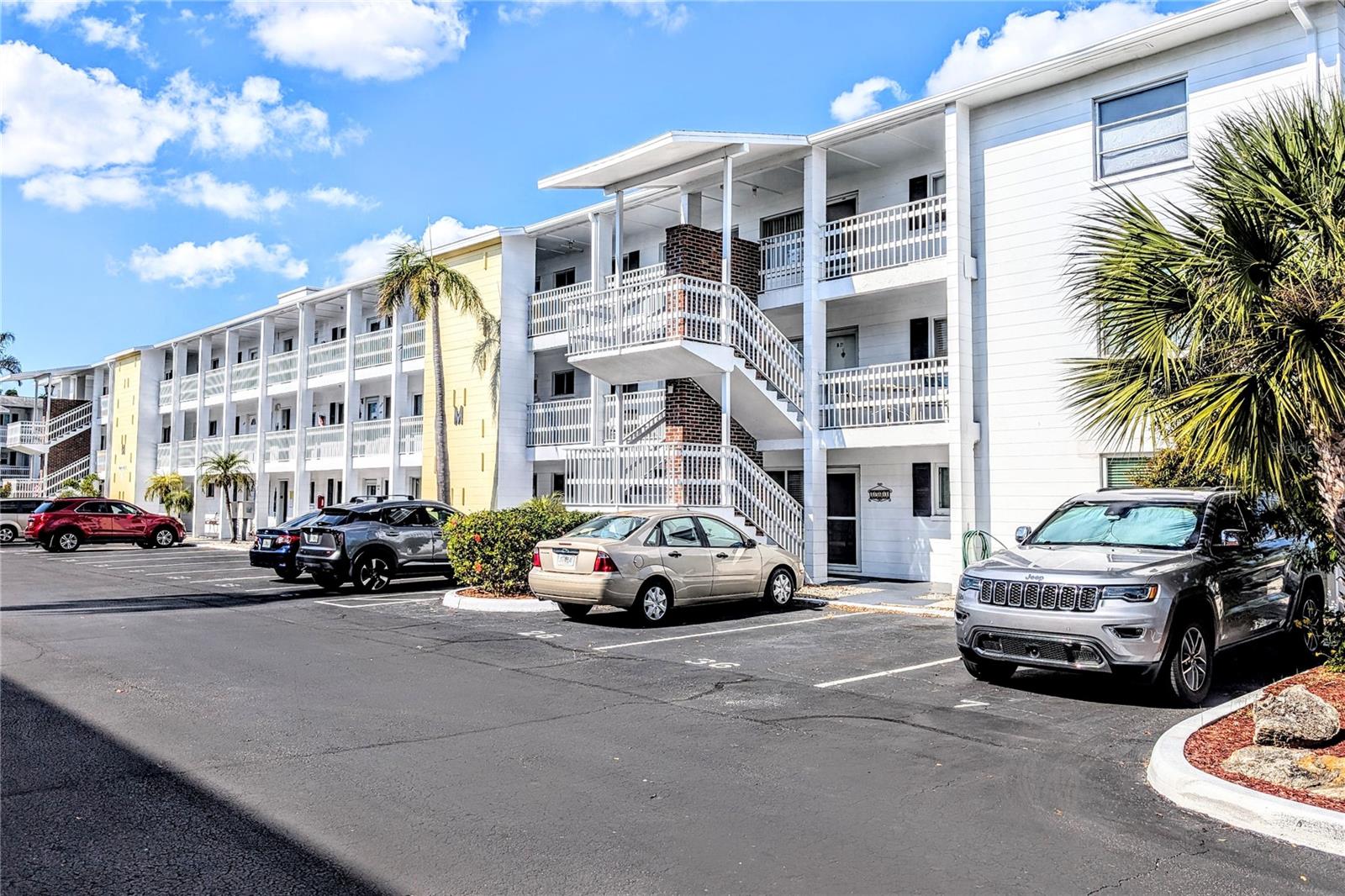 1581 Leisure Dr #M7, Bradenton, FL 34207
