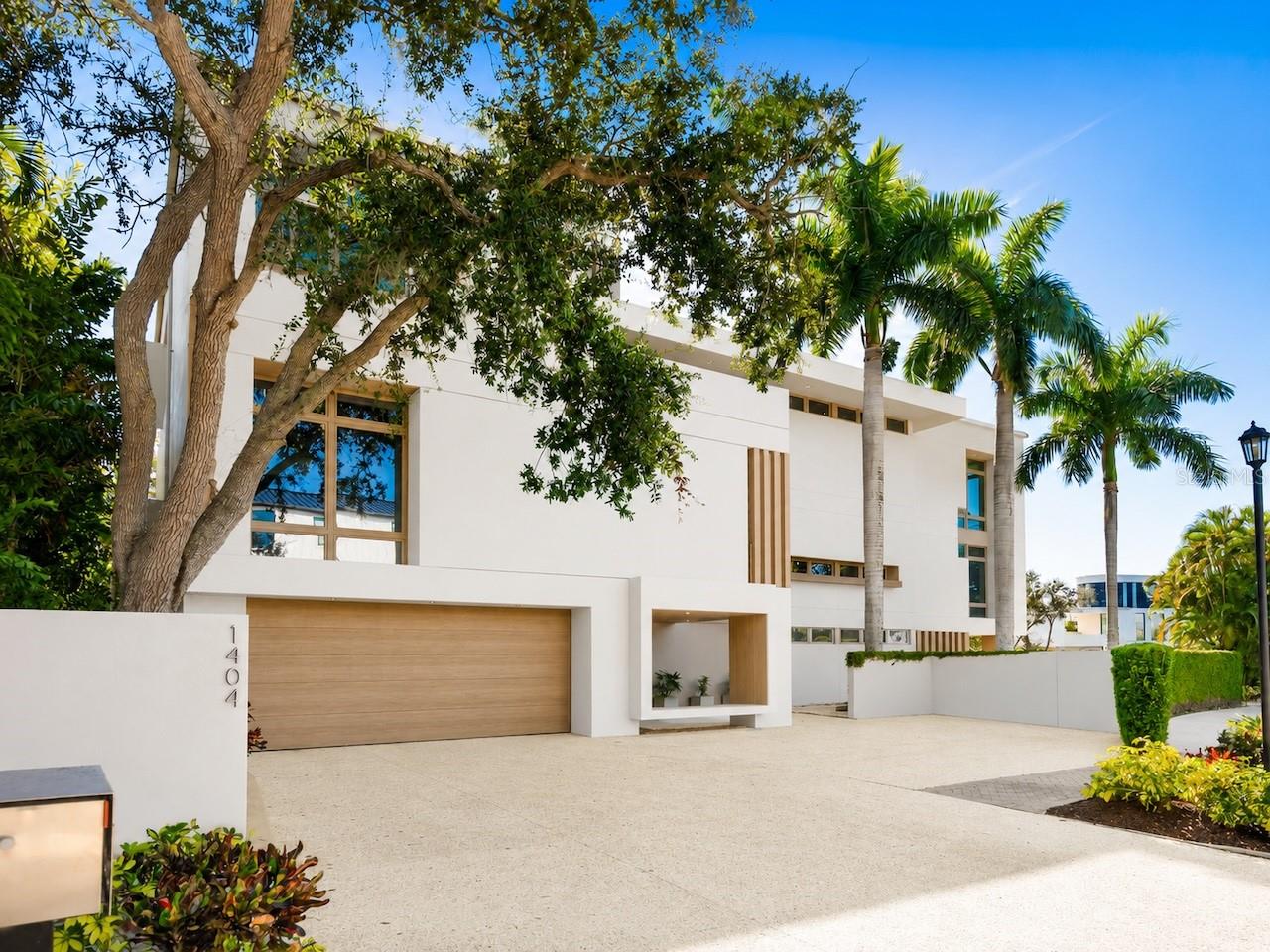 1404 Kenilworth St, Sarasota, FL 34231