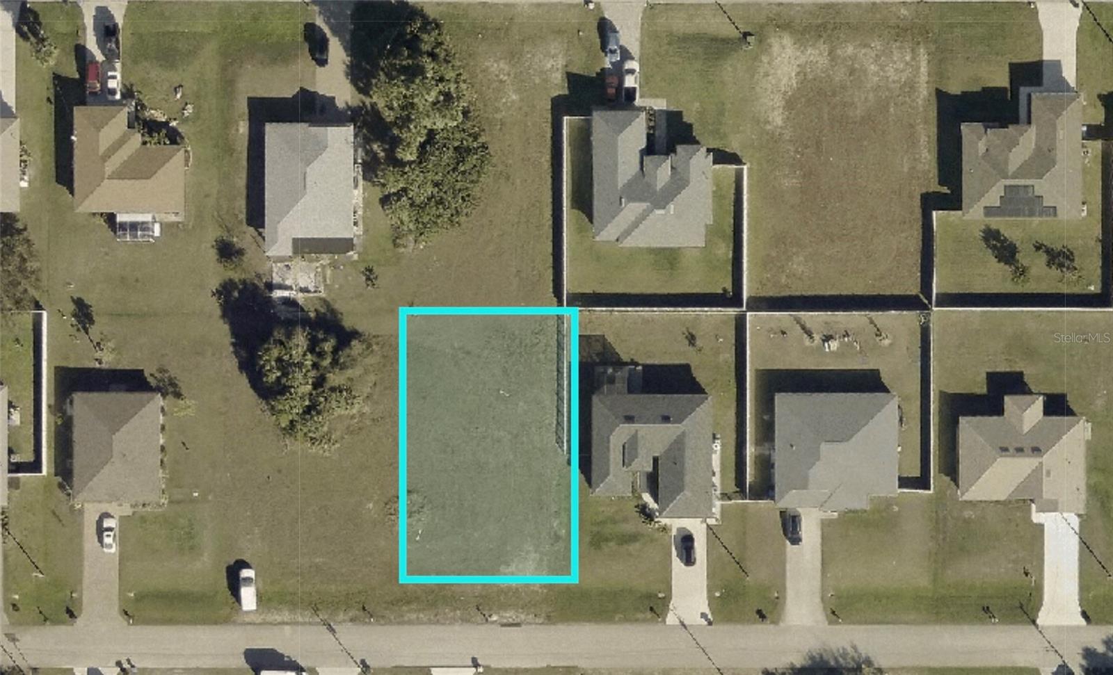 1439 Ne 33rd Ter, Cape Coral, FL 33909