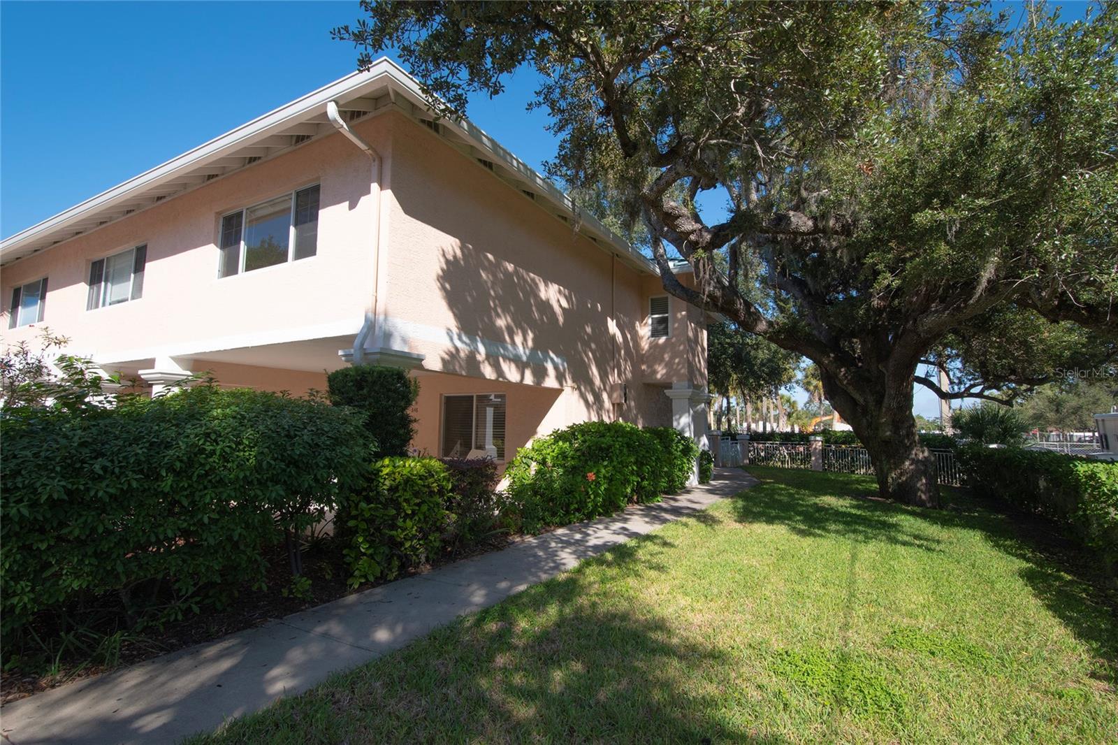 648 Cohen Way, Sarasota, FL 34236