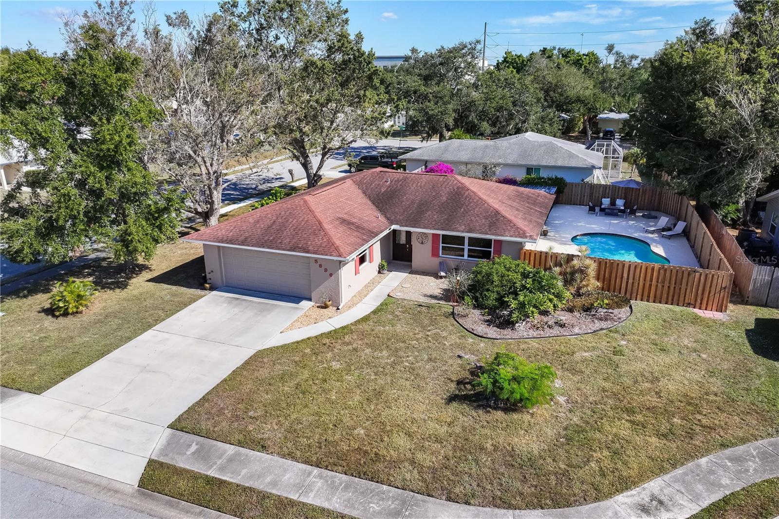 5896 Whistlewood Way, Sarasota, FL 34232