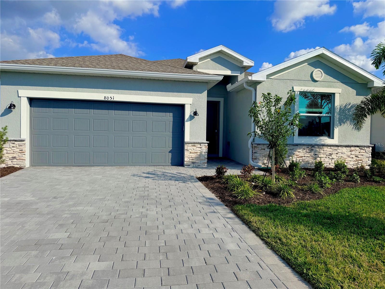 8051 Saint Kitts Cir, Englewood, FL 34224