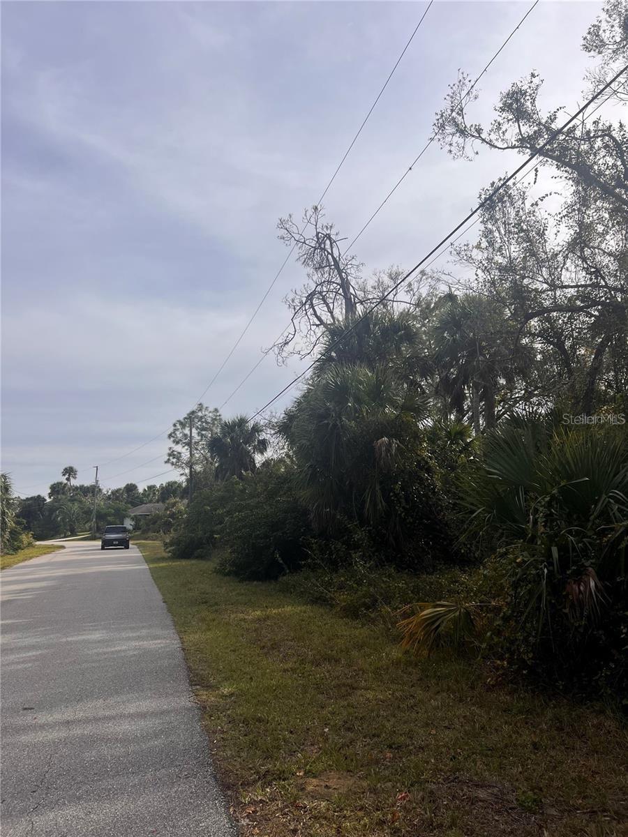 Firebrand Rd, North Port, FL 34288