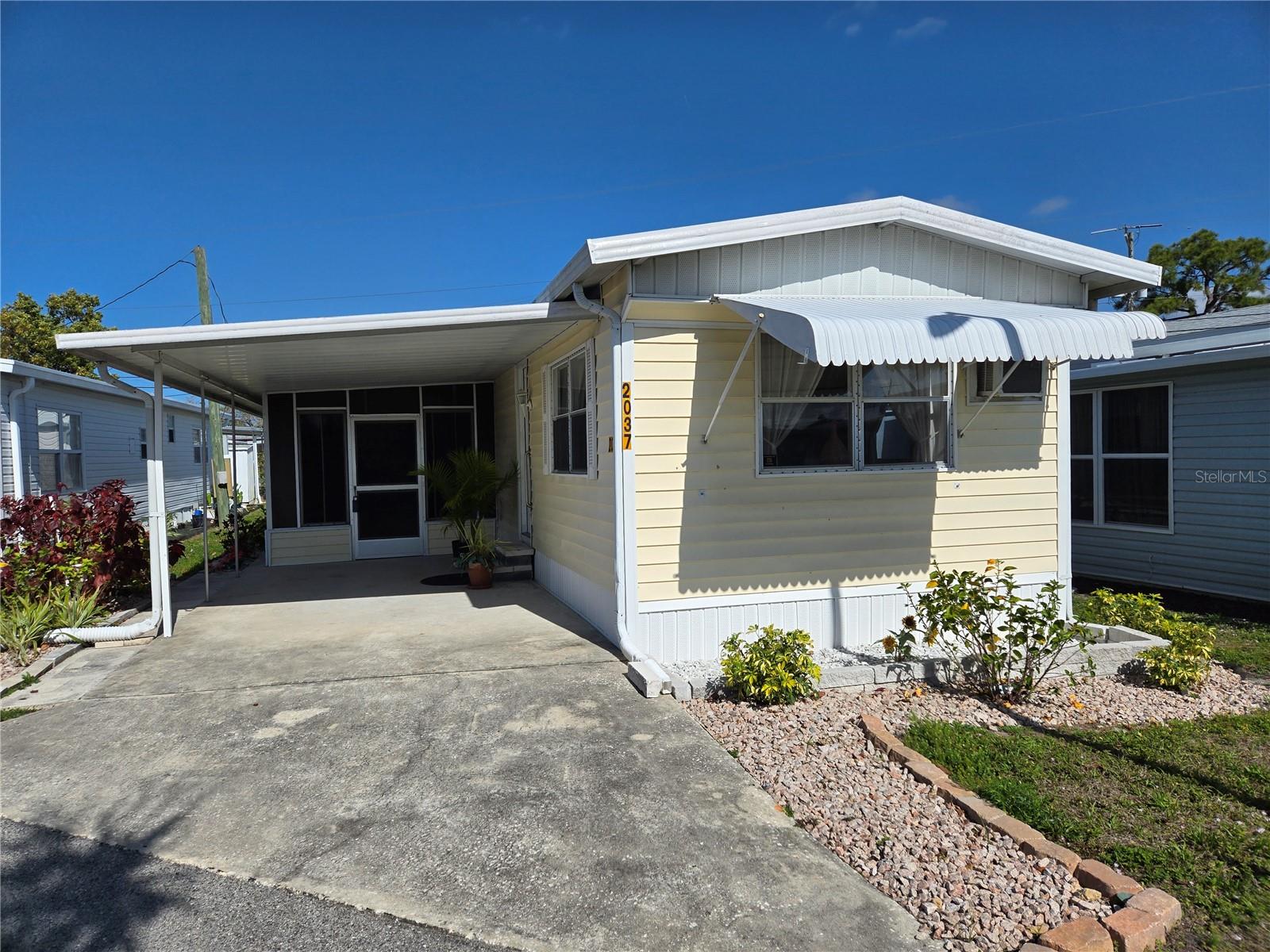 2037 Champion St, Sarasota, FL 34231