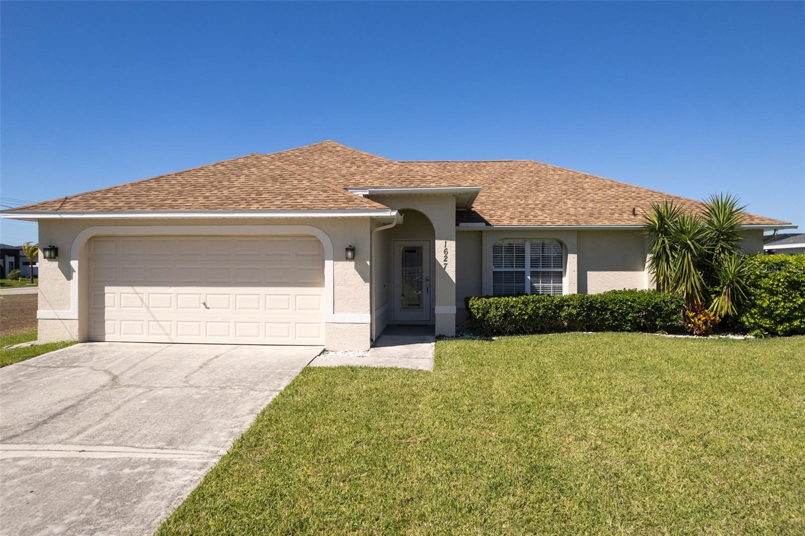 1627 Sw 25th Ter, Cape Coral, FL 33914