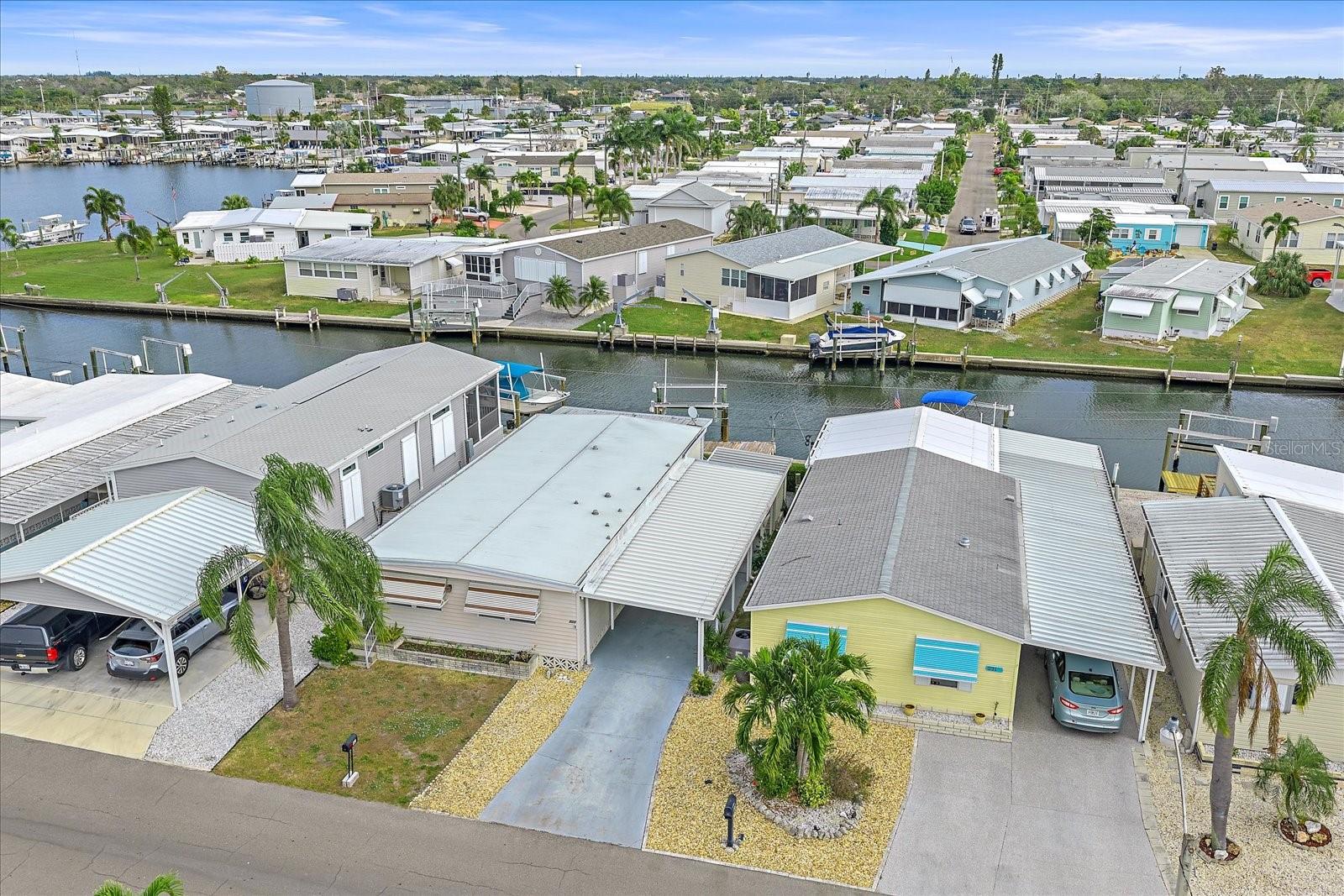 220 Bimini Dr, Palmetto, FL 34221