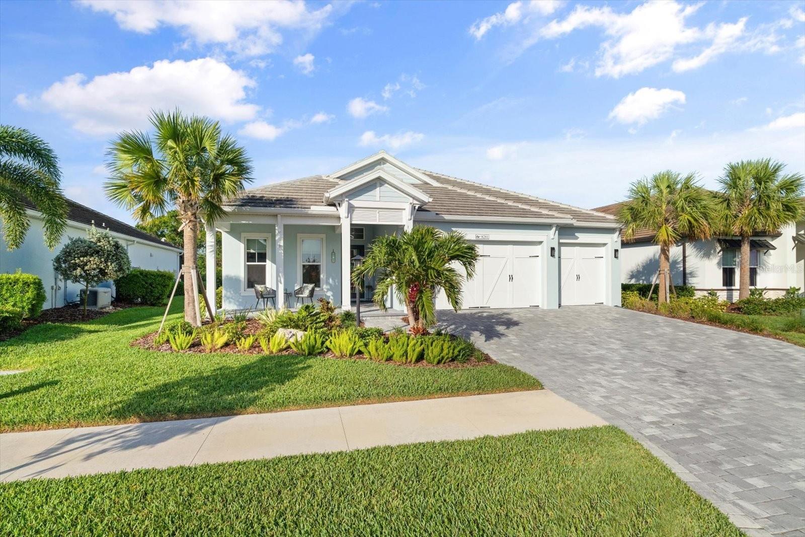 8281 Grande Shores Dr, Sarasota, FL 34240