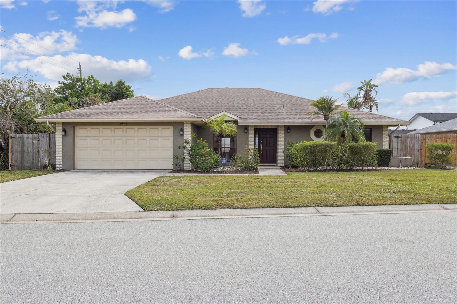 7505 23rd Avenue Dr W, Bradenton, FL 34209