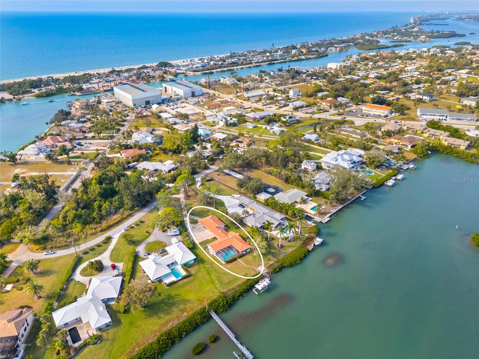 211 Louella Ln, Nokomis, FL 34275