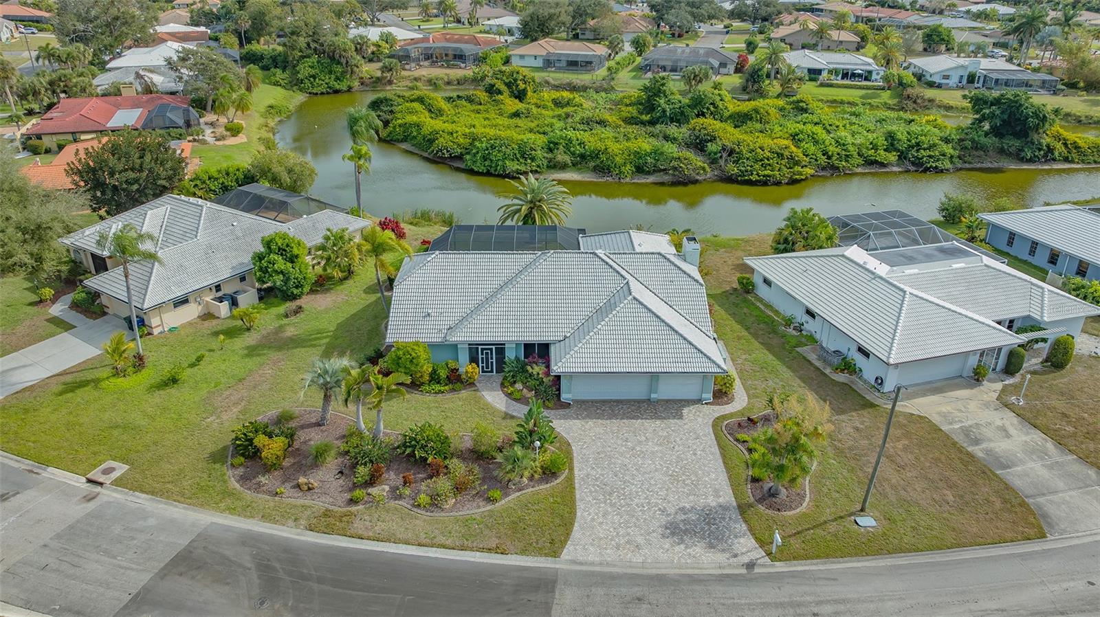 416 W Rossetti Dr, Nokomis, FL 34275