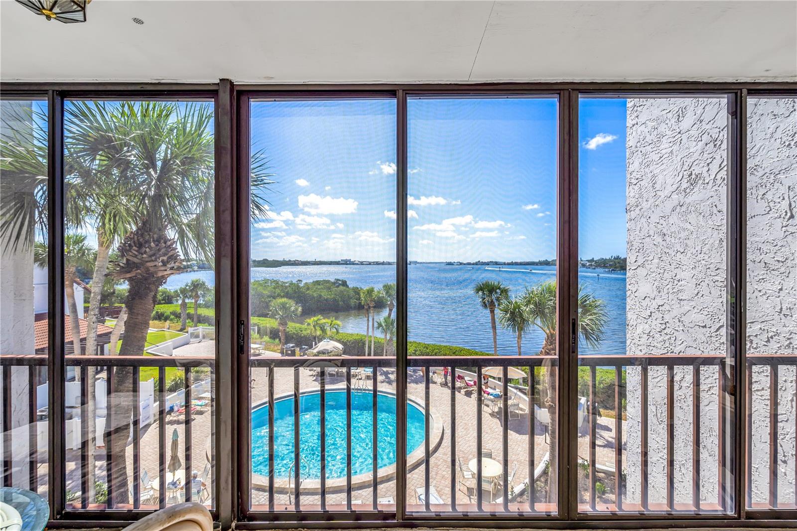 1602 Stickney Point Rd ##305, Sarasota, FL 34231