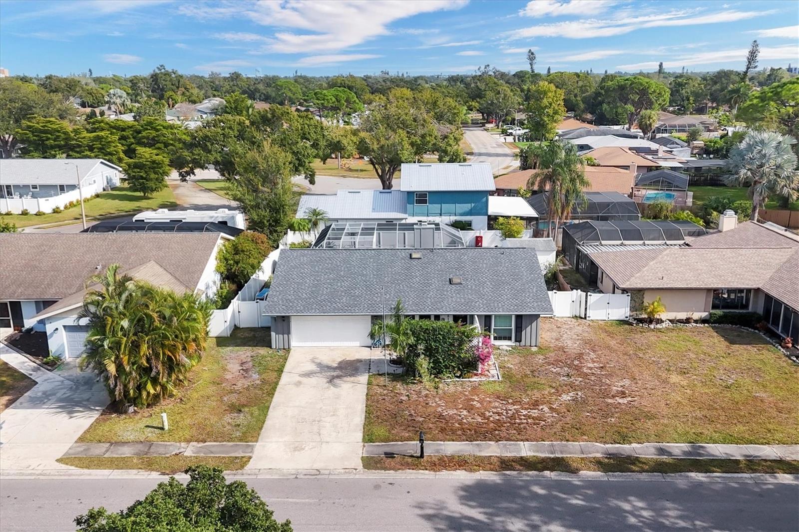 2105 39th St W, Bradenton, FL 34205