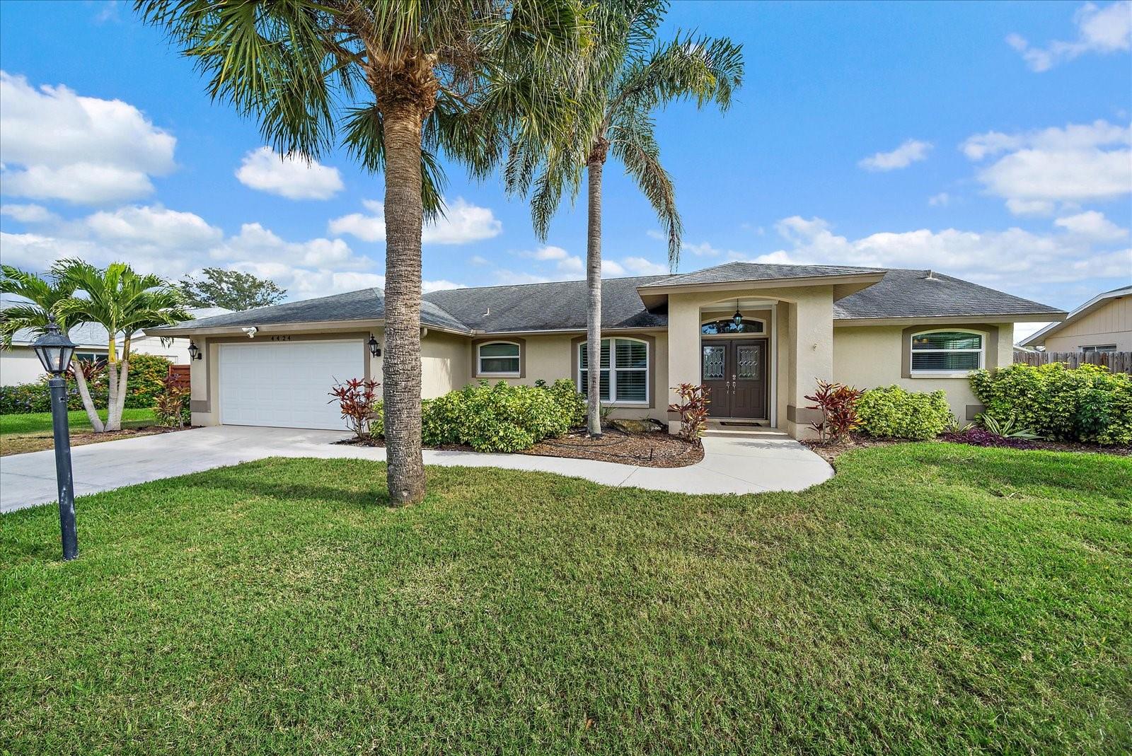 4424 Diamond Cir W, Sarasota, FL 34233