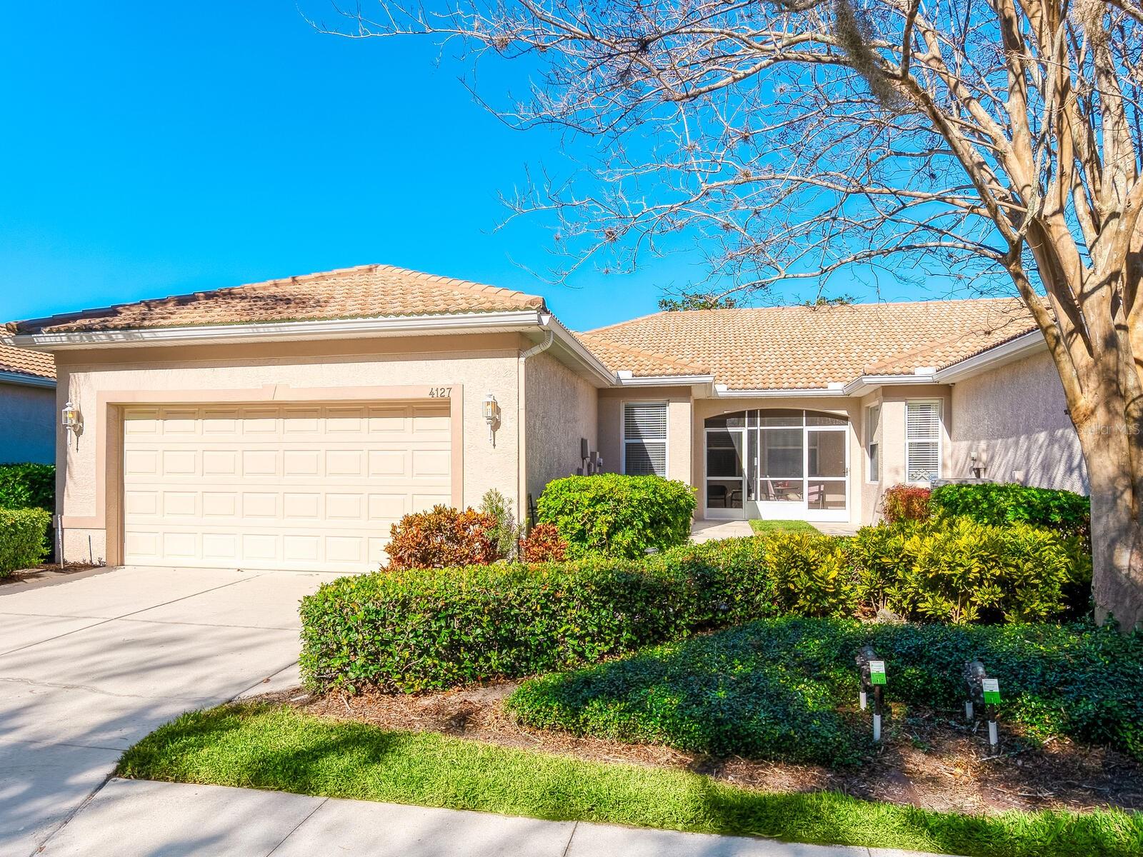 4127 Cascade Falls Dr, Sarasota, FL 34243