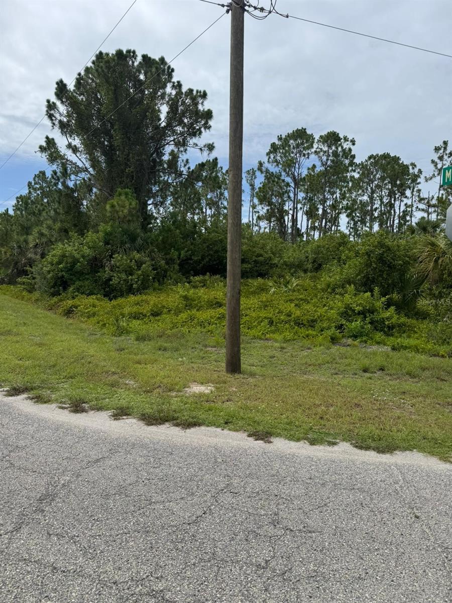 Mattox Cir, North Port, FL 34288