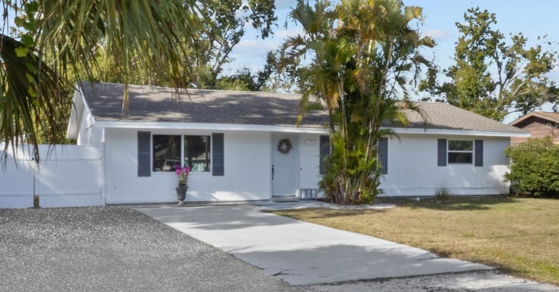 4848 Camphor Ave, Sarasota, FL 34231