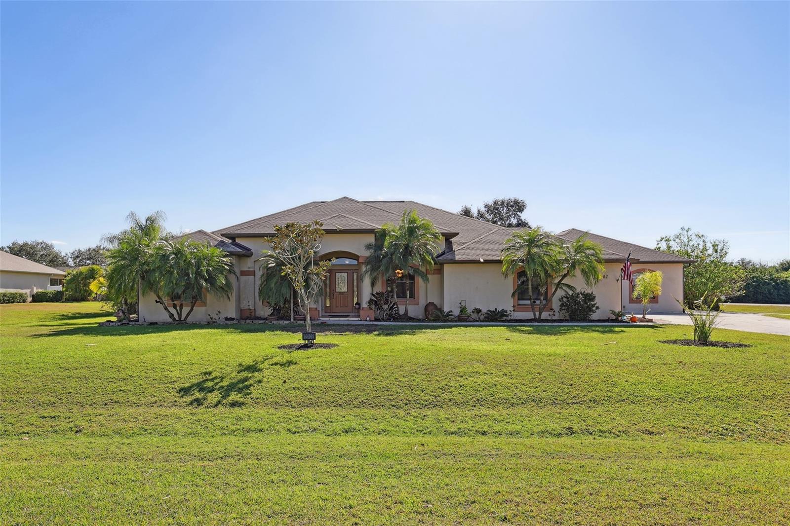 2002 Palm View Rd, Sarasota, FL 34240