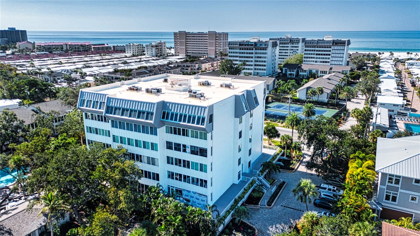 1200 E Peppertree Ln #601, Sarasota, FL 34242