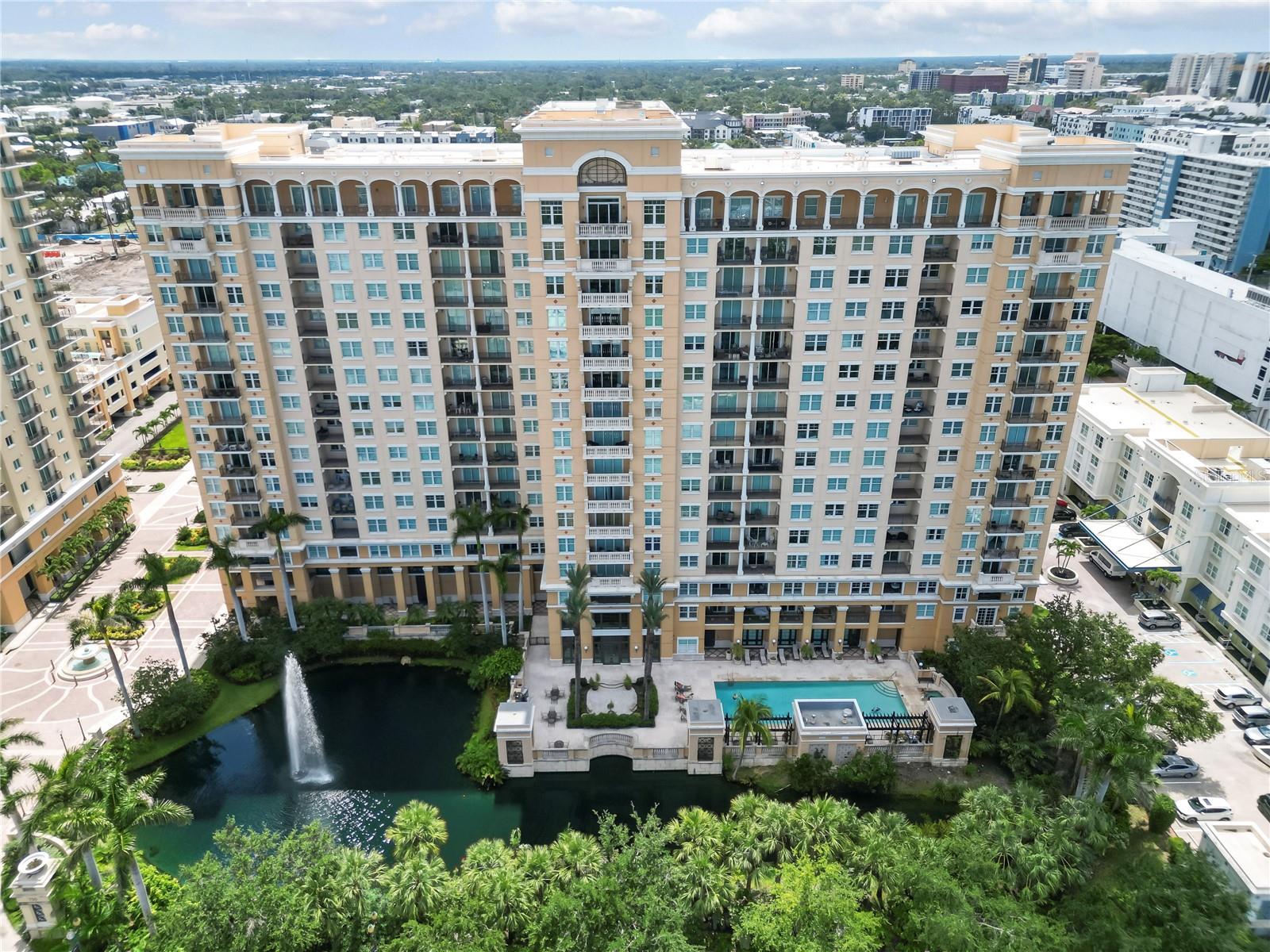 750 N Tamiami Trl #1005, Sarasota, FL 34236