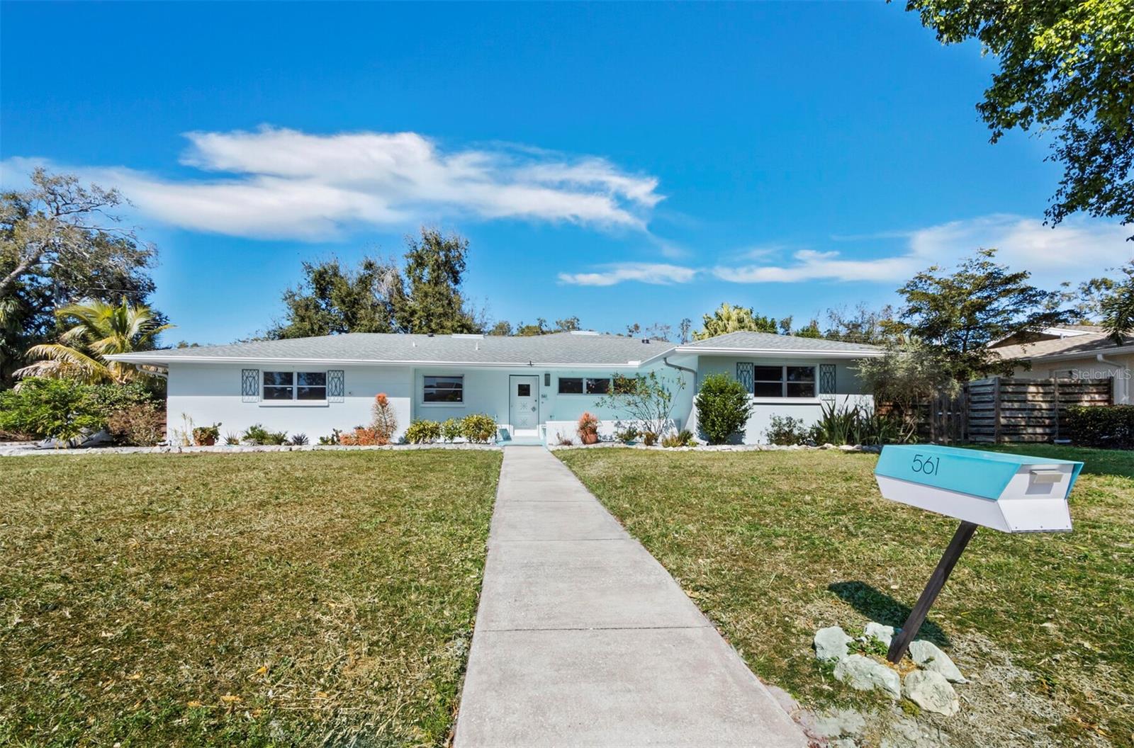 561 Corwood Dr, Sarasota, FL 34234