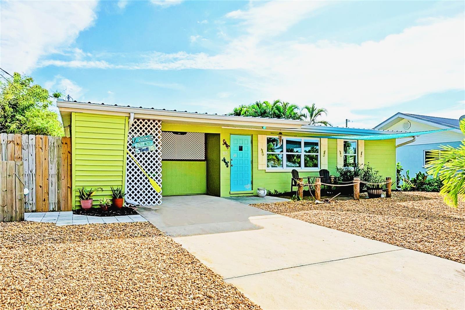 503 Bayview Dr, Holmes Beach, FL 34217