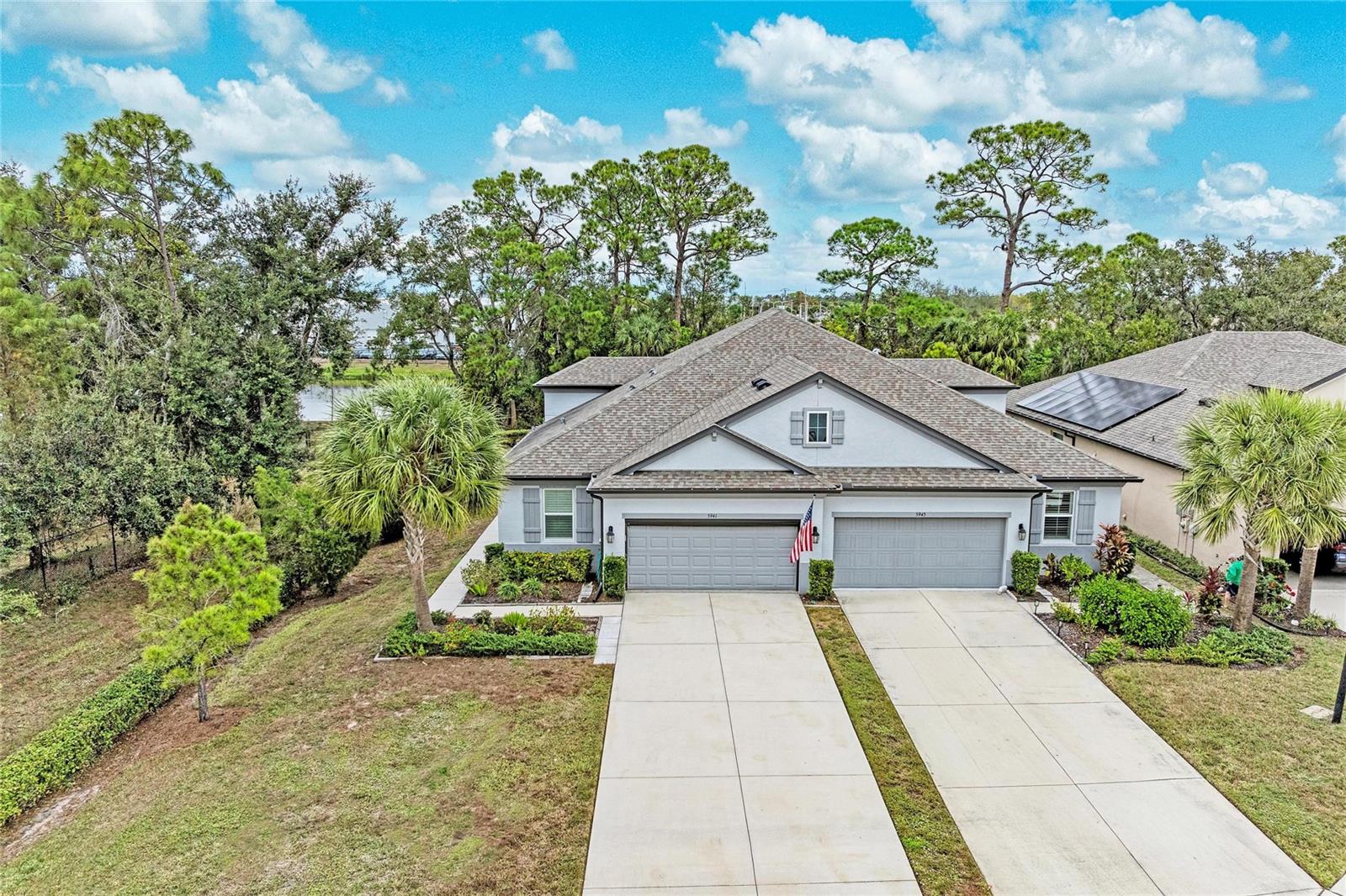 5941 Amberly Dr, Bradenton, FL 34208