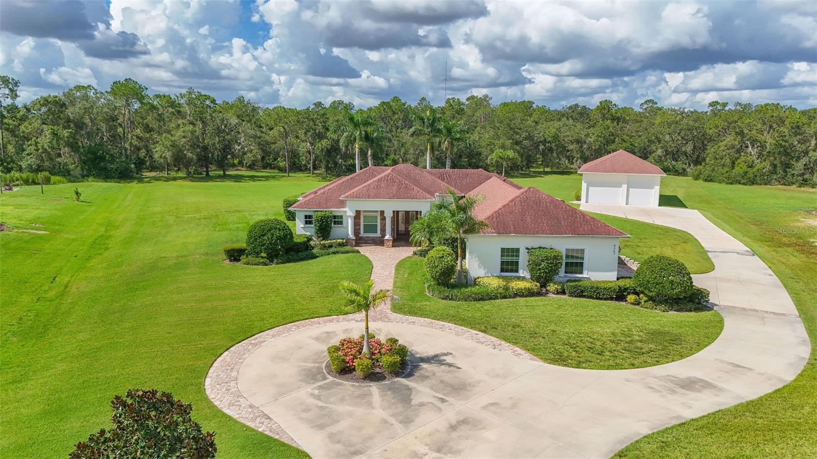 6367 Foxbrook Trl, Parrish, FL 34219