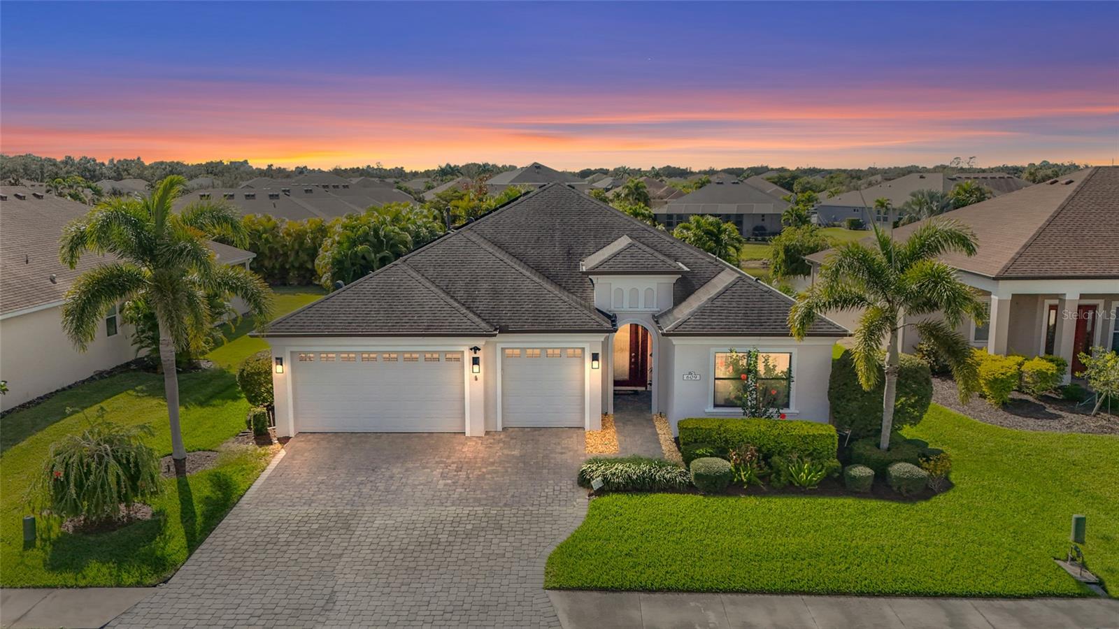 609 Rosemary Cir, Bradenton, FL 34212
