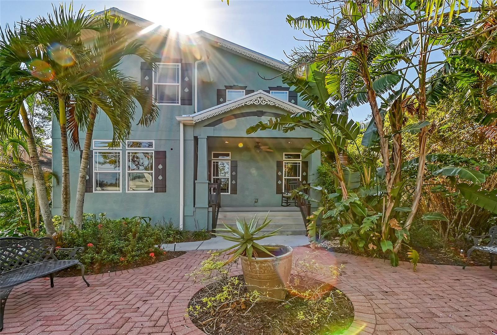 1732 Hillview St, Sarasota, FL 34239