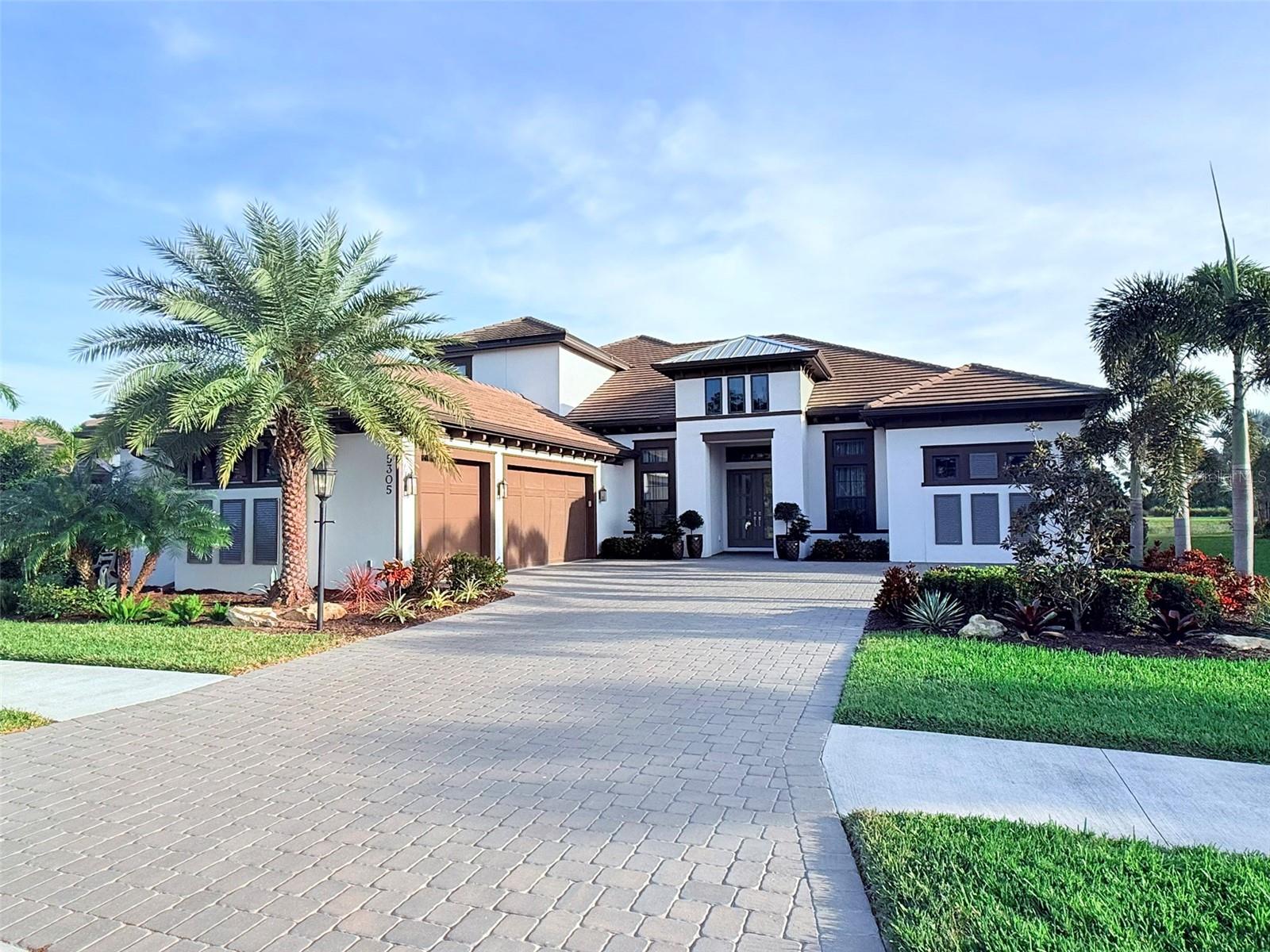 5305 Brookgrove Dr, Sarasota, FL 34238