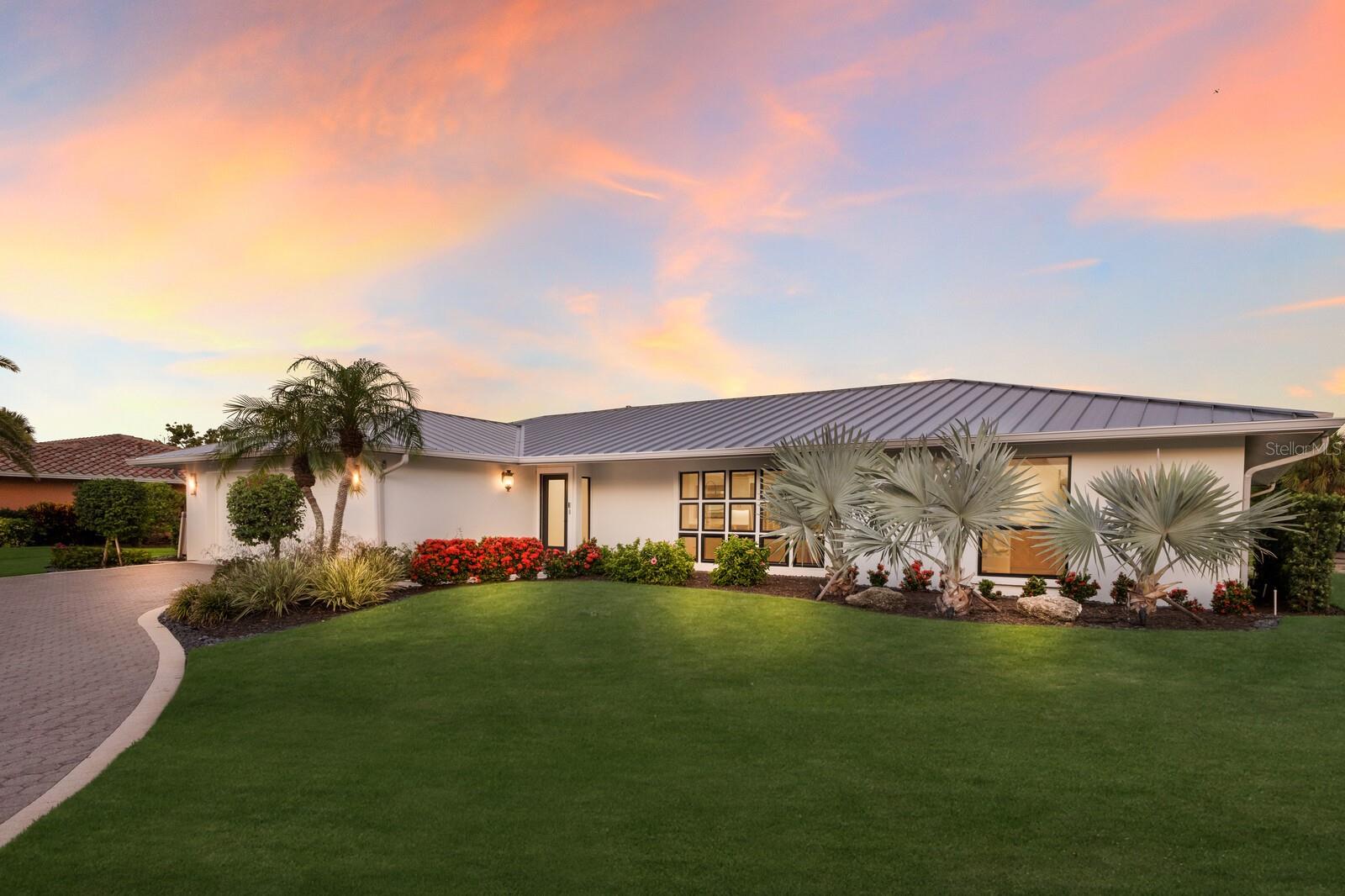510 Putter Ln, Longboat Key, FL 34228