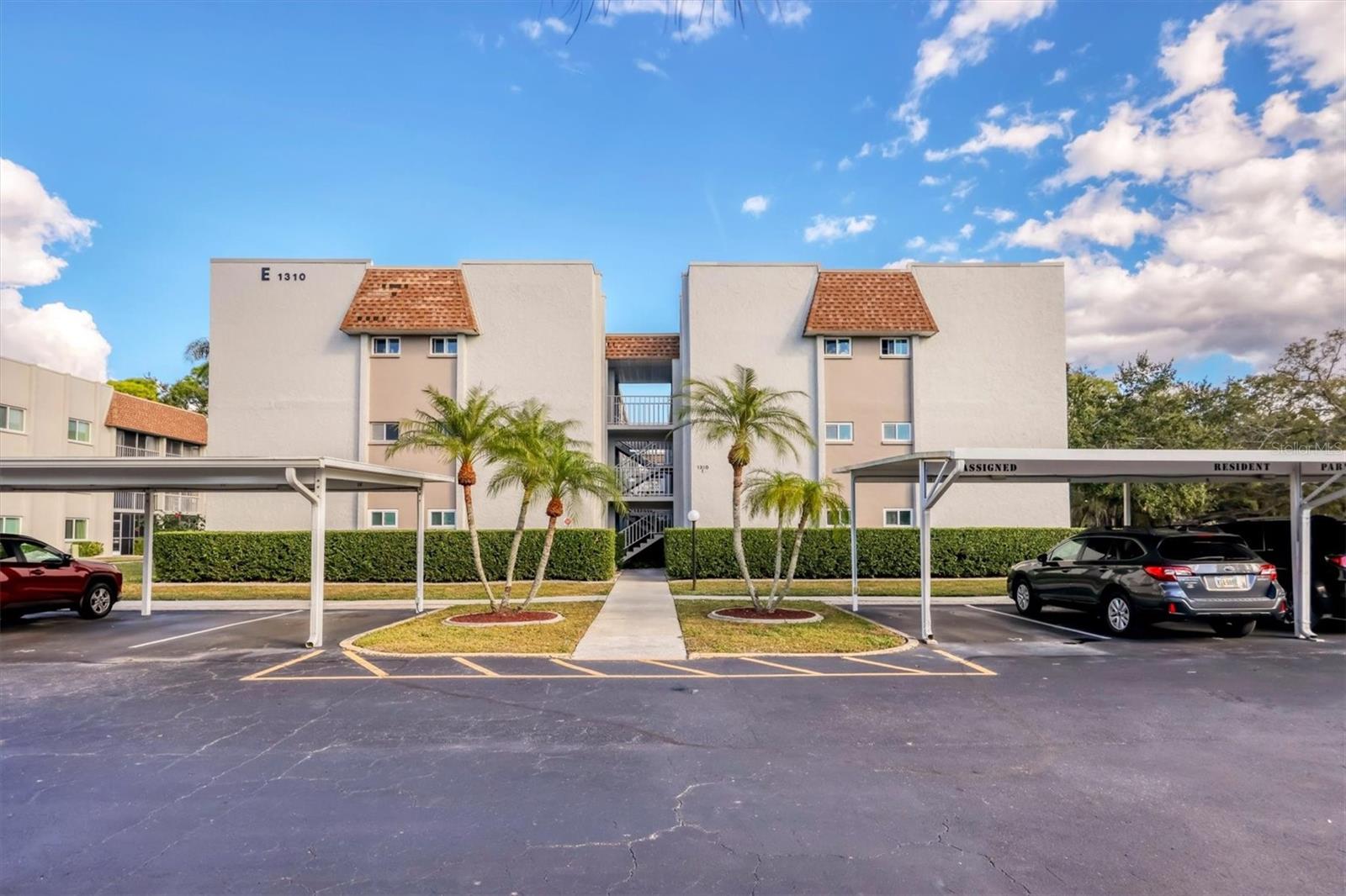 1310 Glen Oaks Dr E #285e, Sarasota, FL 34232