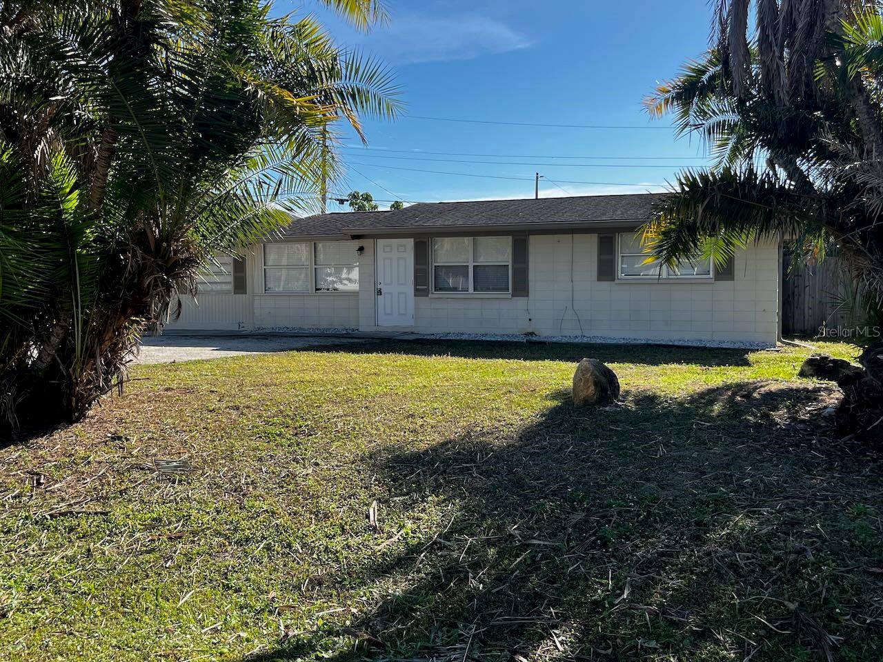 425 Palmetto Dr, Venice, FL 34293