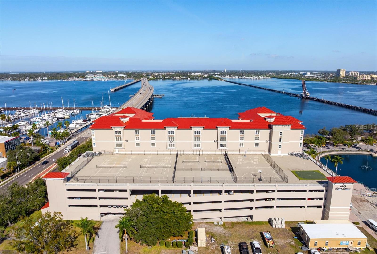 808 3rd Ave W #402, Bradenton, FL 34205