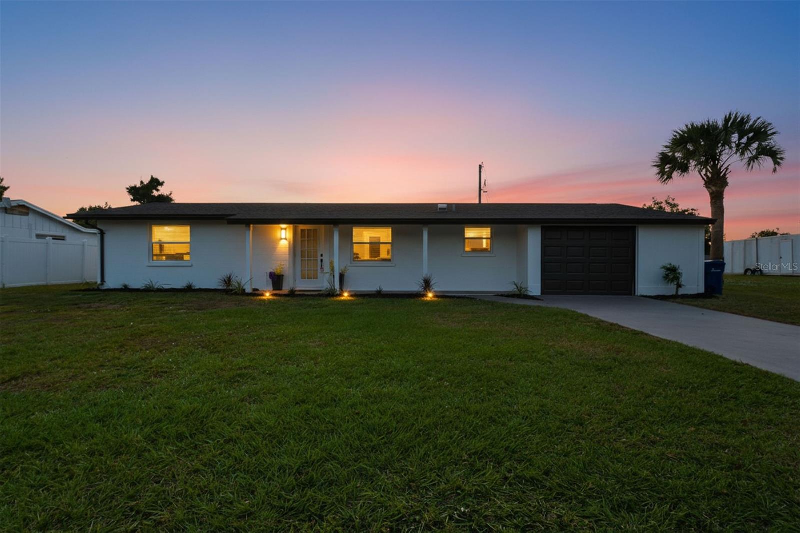 121 Sandhurst Dr, Venice, FL 34293