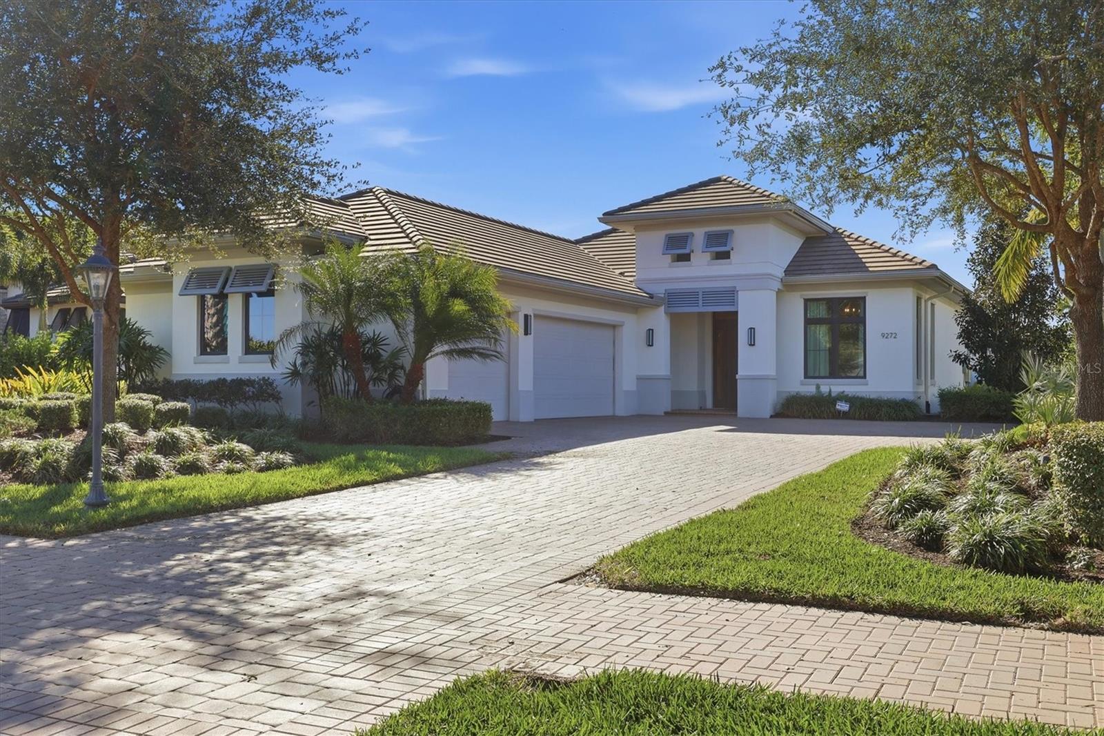 9272 Mcdaniel Ln, Sarasota, FL 34240