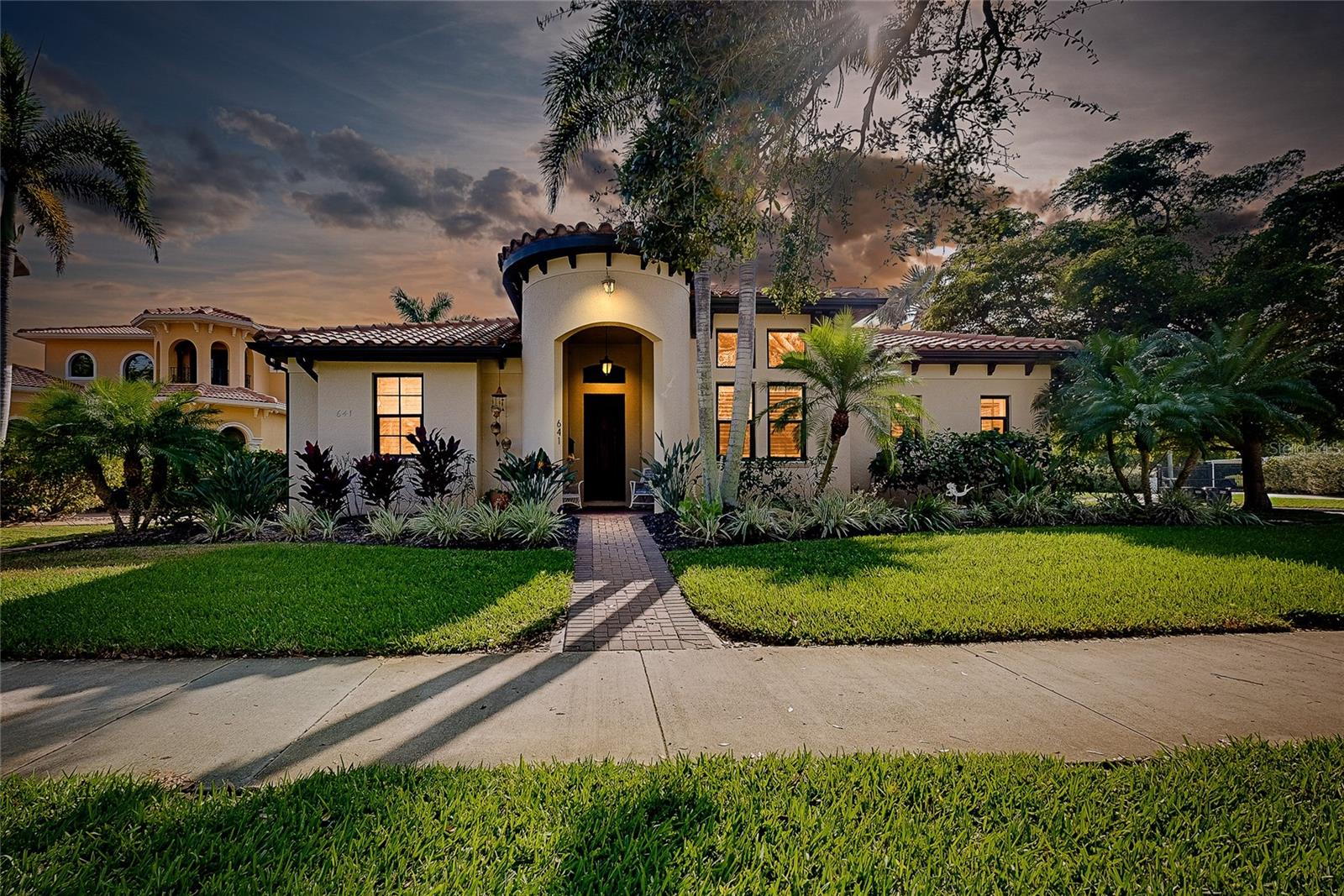 641 W Venice Ave, Venice, FL 34285
