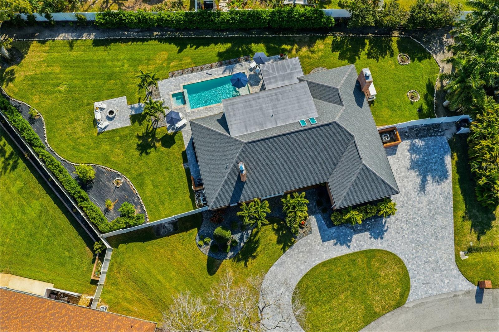 1307 Riverview Cir, Bradenton, FL 34209