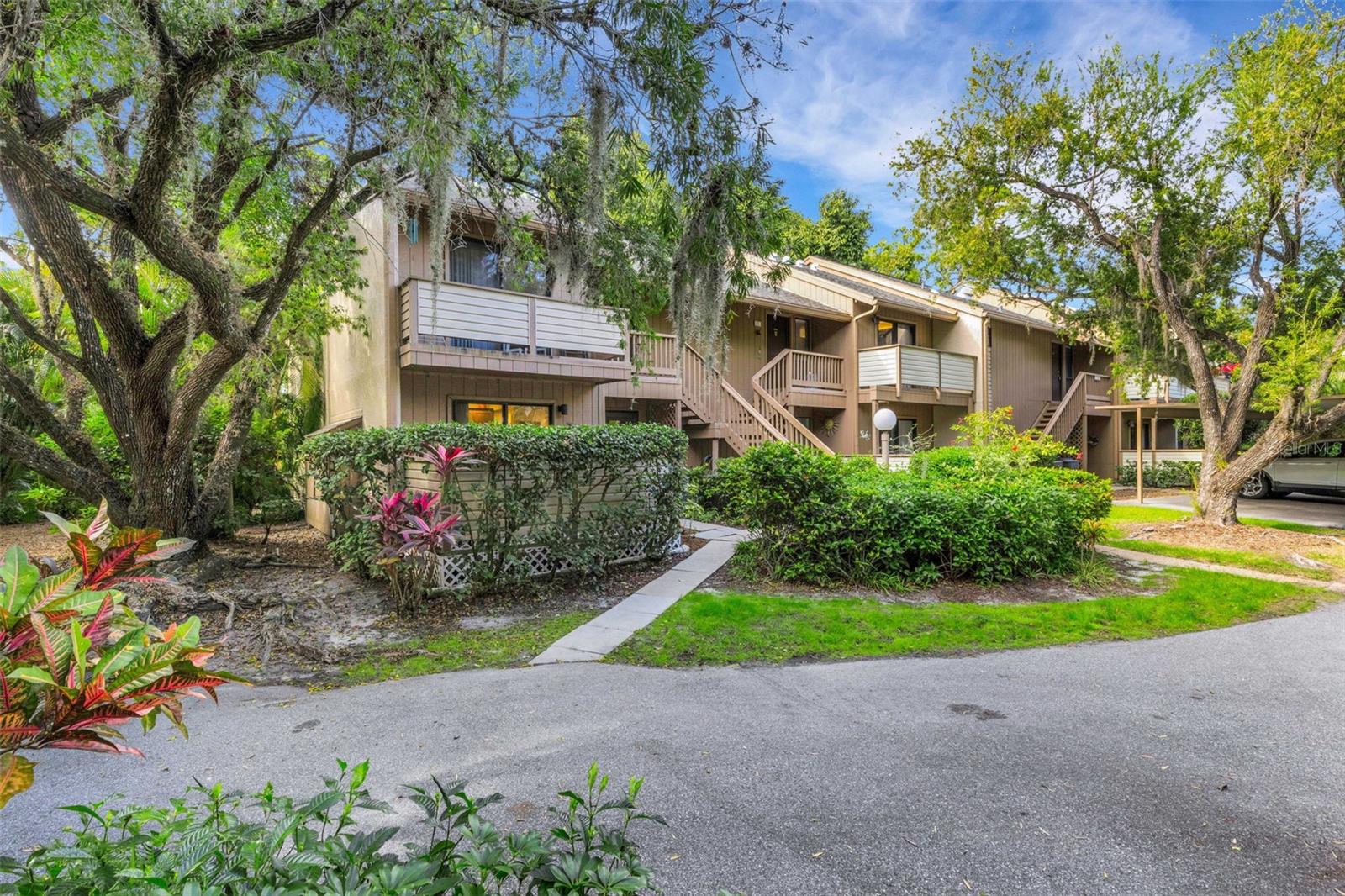 1657 Brookhouse Cir #150, Sarasota, FL 34231