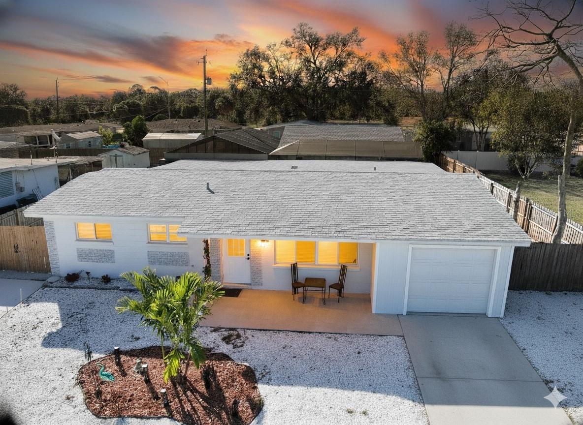 5010 Lahaina Dr, Sarasota, FL 34232