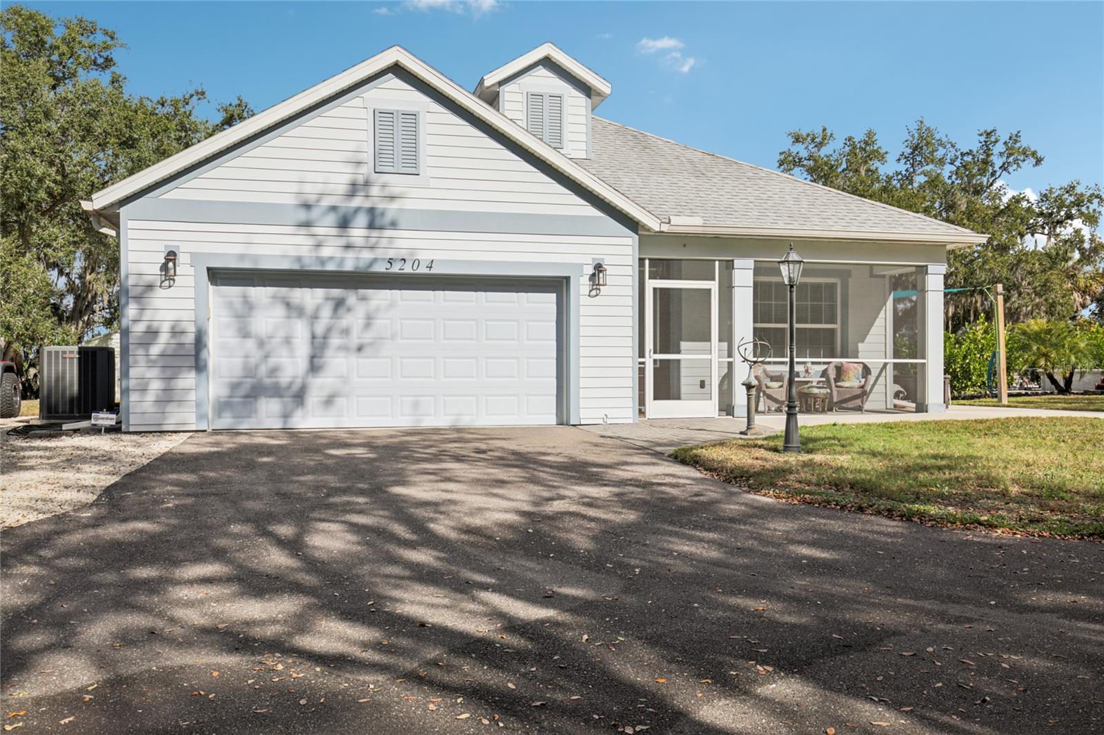 5204 69th St E, Palmetto, FL 34221