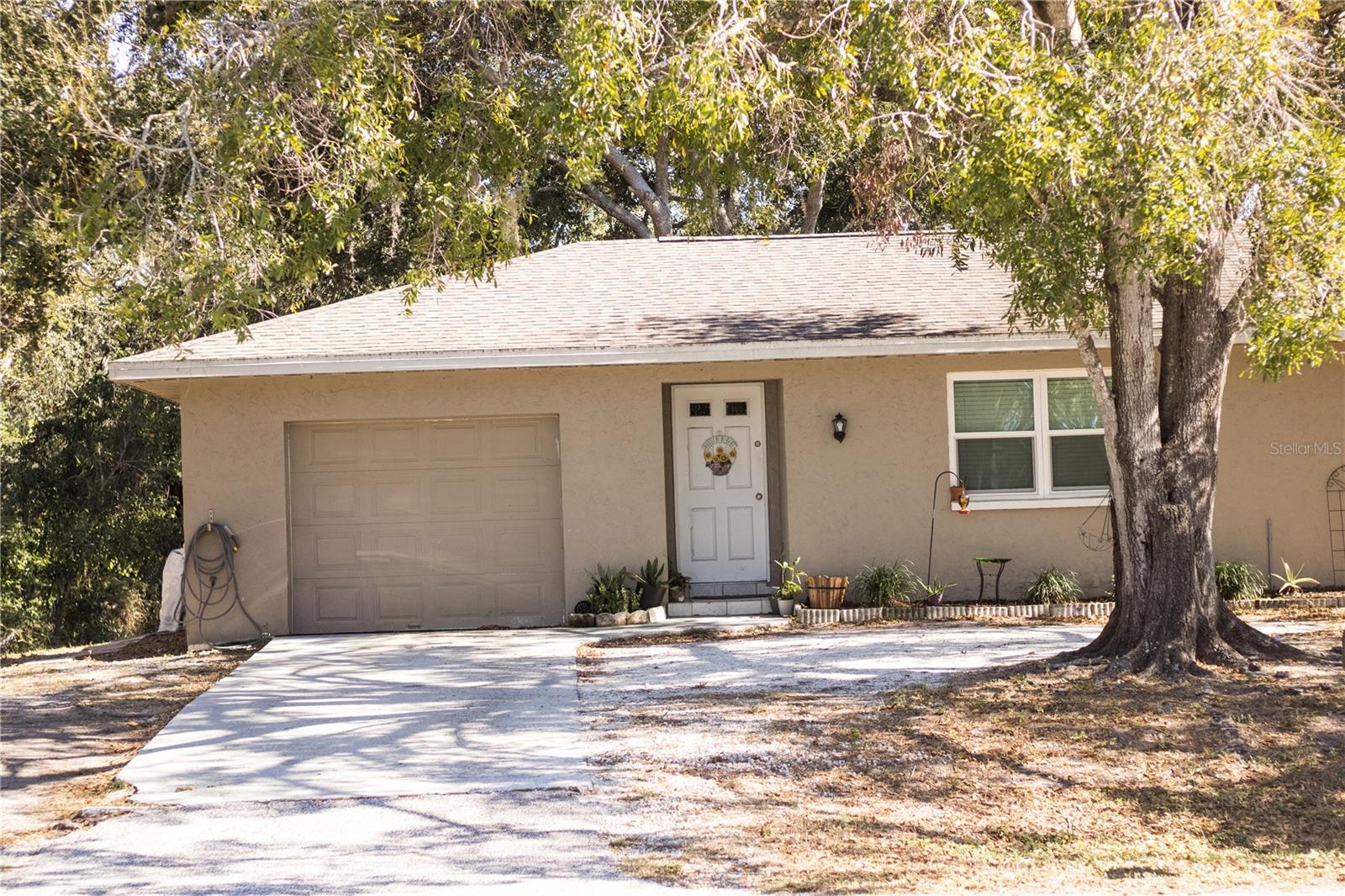 901 S Lockwood Ridge Rd, Sarasota, FL 34237