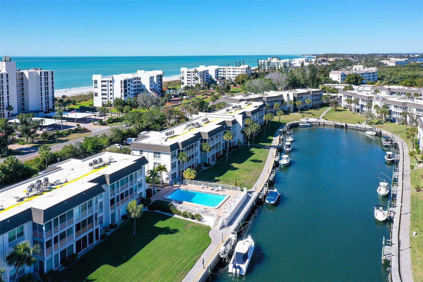 4360 Chatham Dr #305, Longboat Key, FL 34228