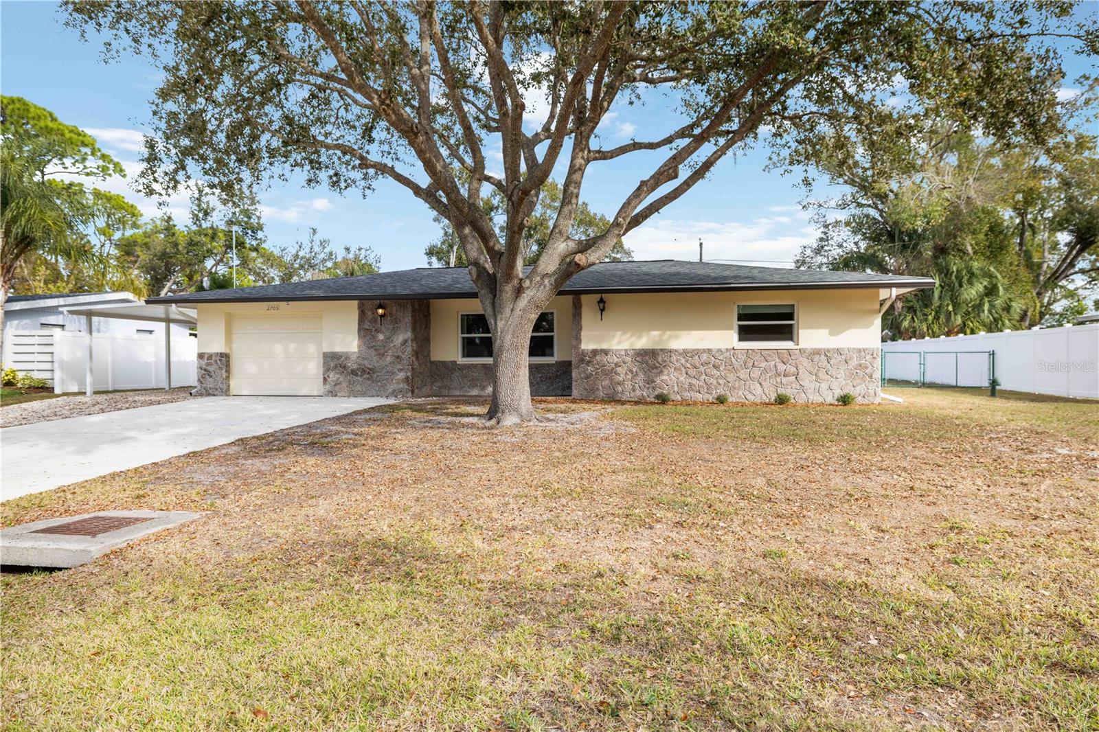 2705 Amanda Dr, Sarasota, FL 34232