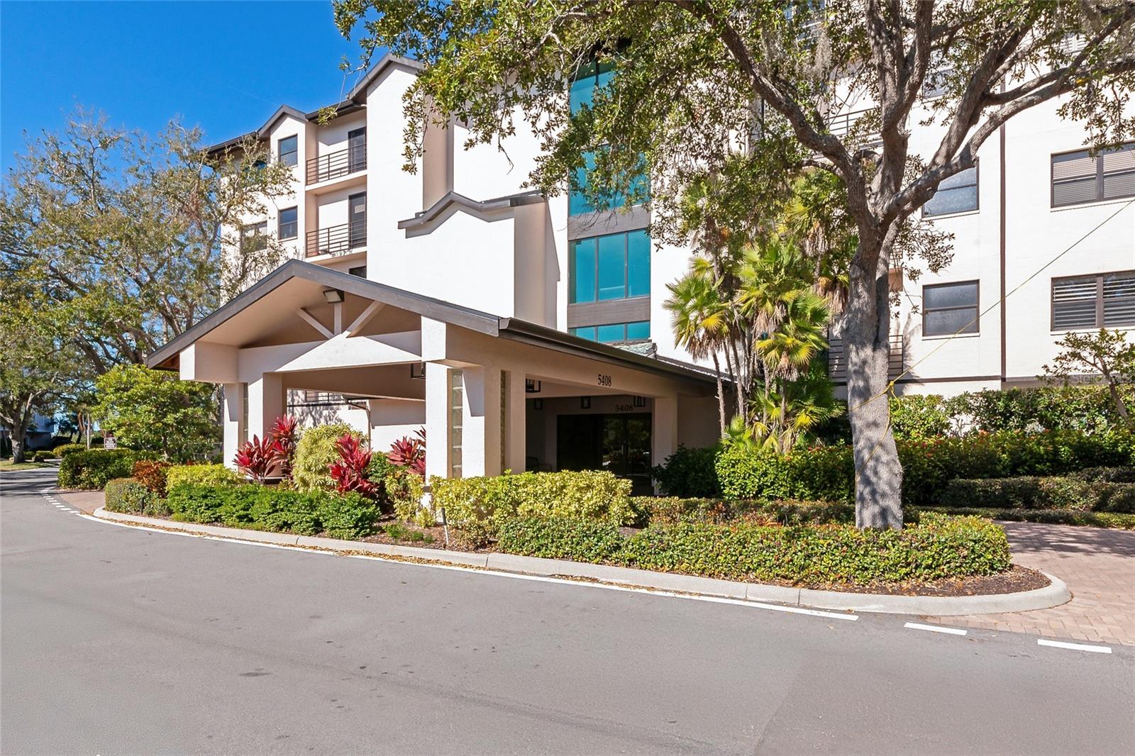 5408 Eagles Point Cir #302, Sarasota, FL 34231