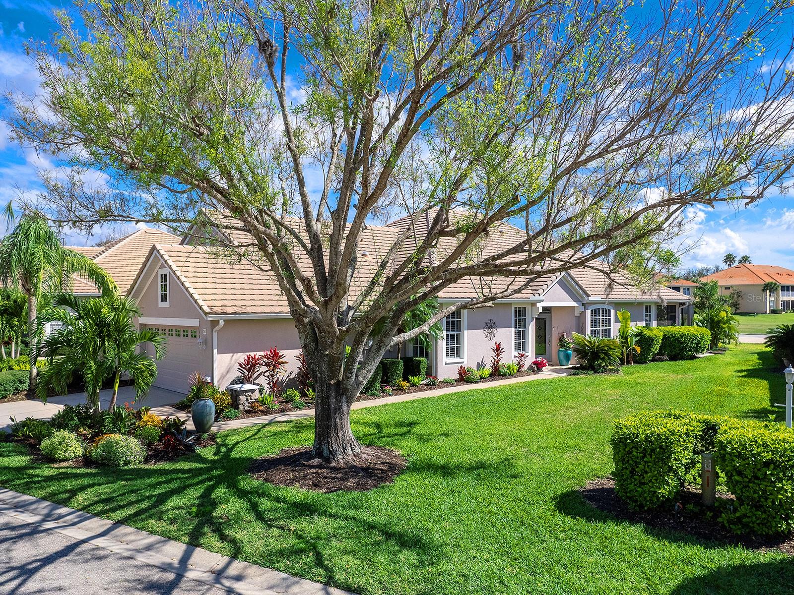 7052 Woodmore Ter, Lakewood Ranch, FL 34202